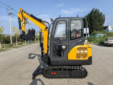 Mini escavatore INFRONT YFE20 Nachi Kubota D902 11.8 kW