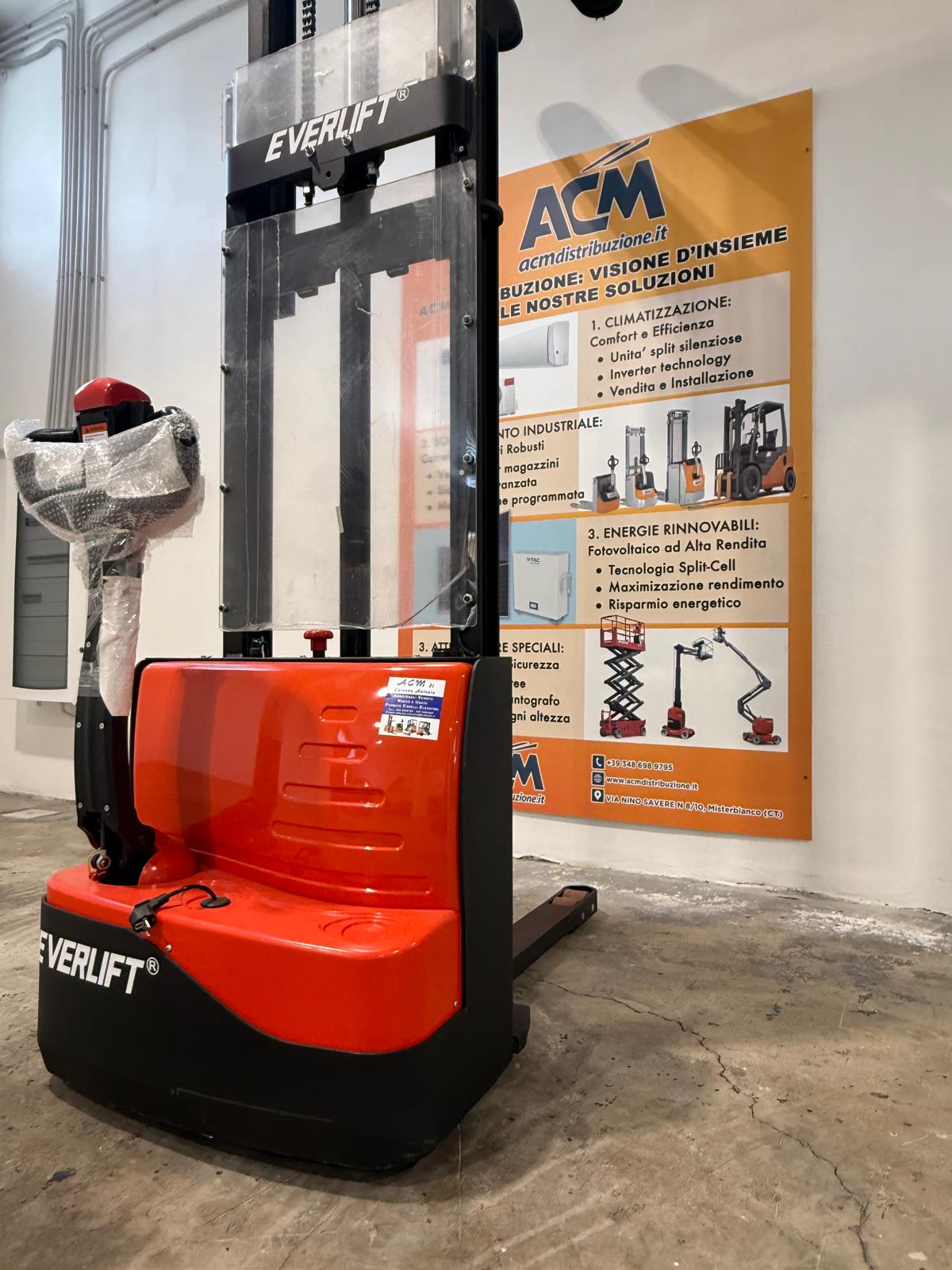 Stacker elettrico 1500 kg alzata 3500 mm